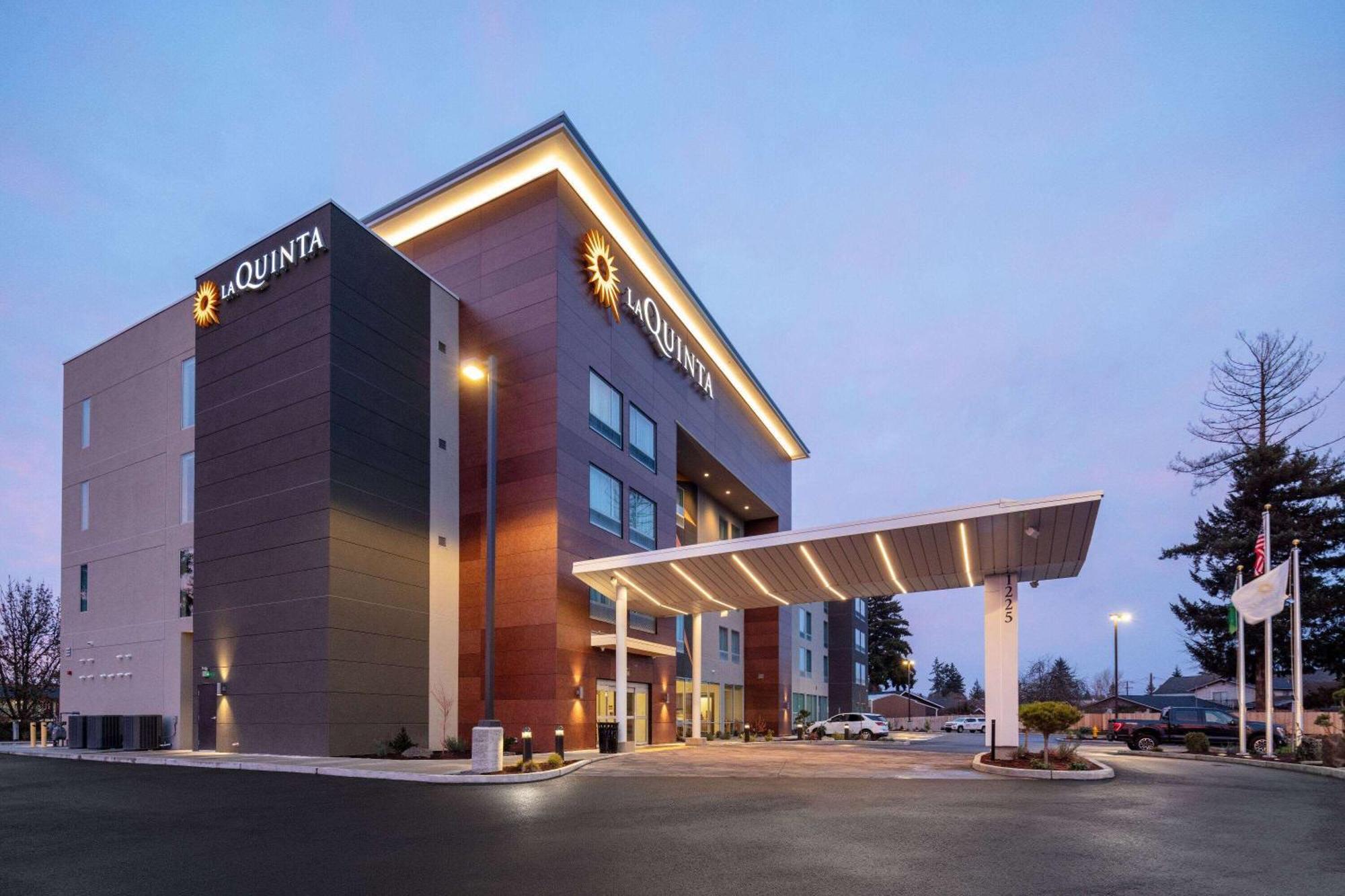 La Quinta Inn & Suites By Wyndham Centralia Exterior foto